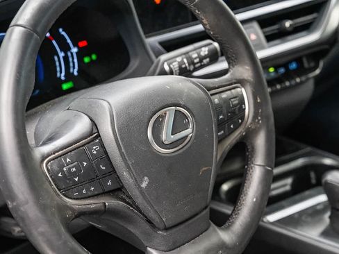 Used 2025 Lexus UX 300h FWD w/ Accessory Package (Z2) image 21