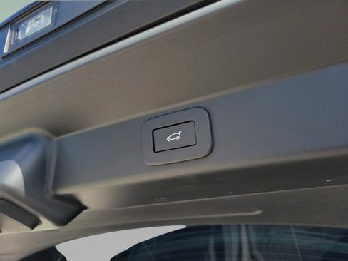 Used 2024 Land Rover Range Rover Sport Dynamic SE image 9