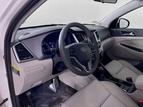 Used 2016 Hyundai Tucson SE w/ Option Group 02 AWD/4WD image 9