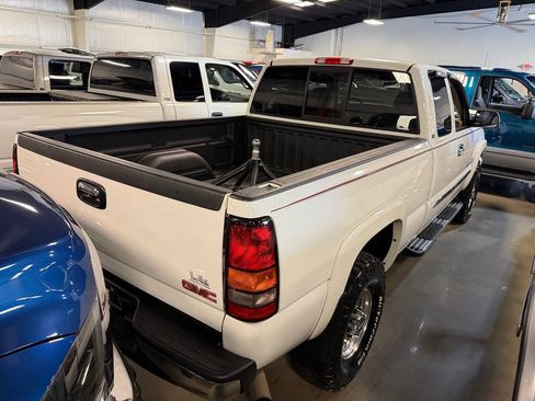 Used 2007 GMC Sierra 2500 SLE w/ Heavy-Duty Power Package RWD image 42