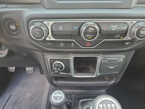 Used 2023 Jeep Wrangler Sport AWD/4WD image 25