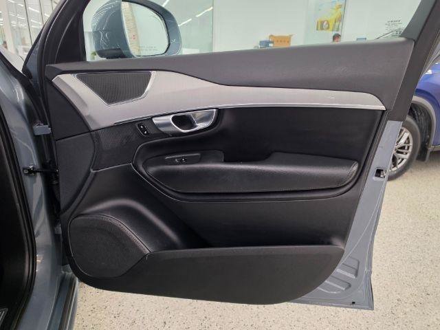 Used 2023 Volvo XC90 B5 Core AWD/4WD image 30