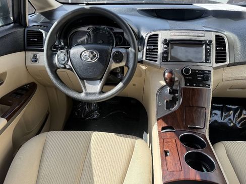 Used 2013 Toyota Venza LE FWD image 7