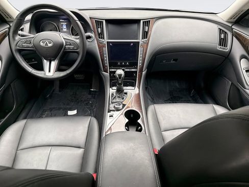 Used 2018 INFINITI Q50 Luxe w/ Essential Package (3.0T Luxe) image 14