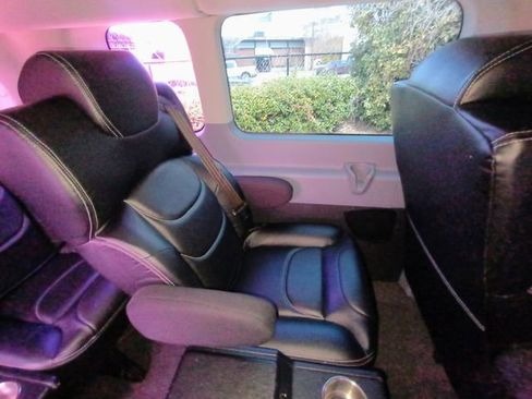 Used 2018 Ford Transit 350 XLT image 56