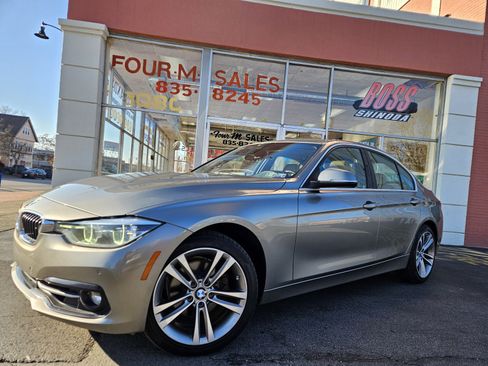 Used 2018 BMW 330i xDrive Sedan w/ Premium Package image 1