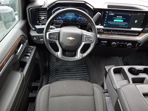 Certified 2024 Chevrolet Silverado 2500 LT image 12