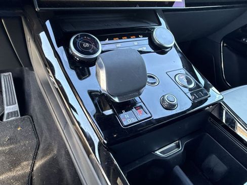 Used 2023 Land Rover Range Rover Sport SE Dynamic image 20