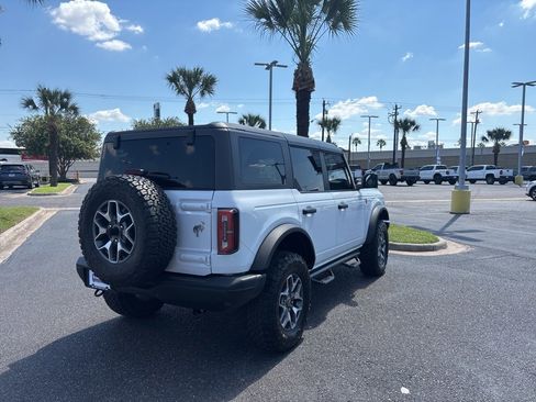 Used 2023 Ford Bronco Badlands image 5