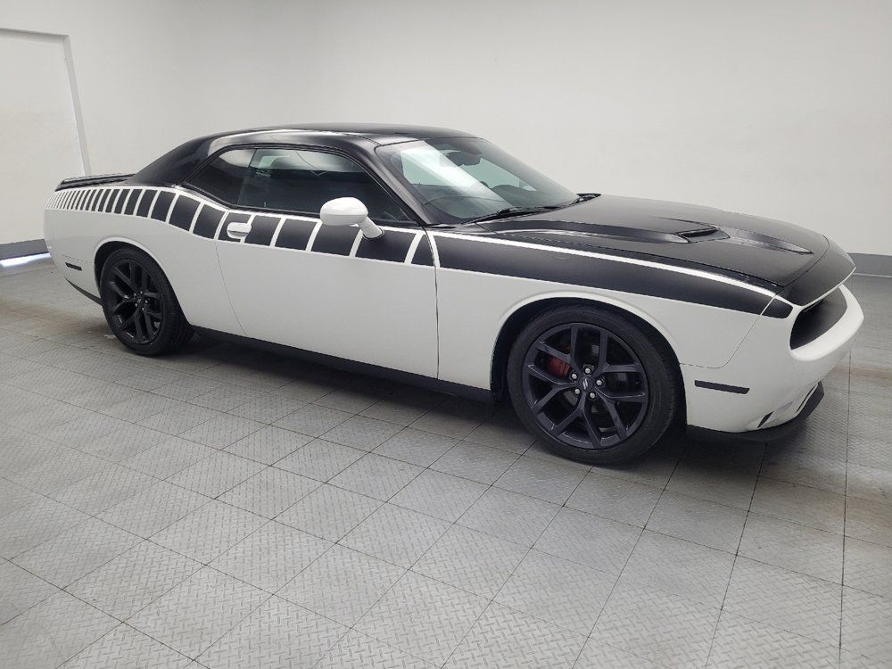 Used 2019 Dodge Challenger SXT w/ Blacktop Package RWD image 11