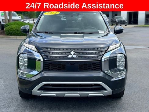Used 2024 Mitsubishi Outlander SE Black Edition FWD image 5
