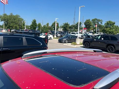 Used 2016 Toyota RAV4 SE AWD/4WD image 3