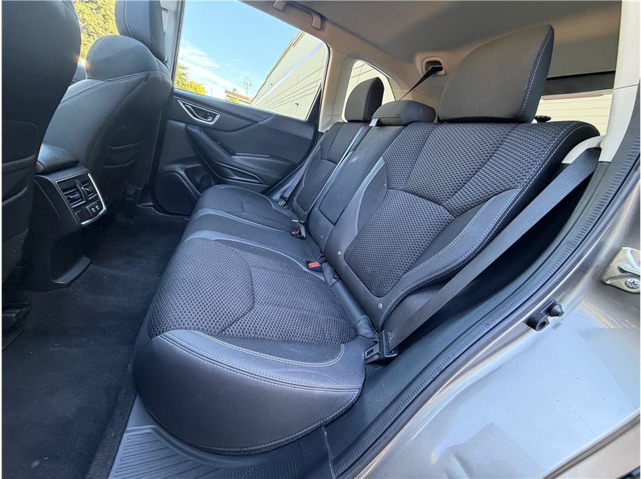 Used 2020 Subaru Forester Premium AWD/4WD image 17