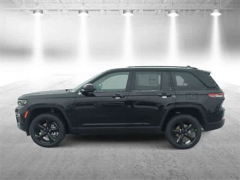 New 2025 Jeep Grand Cherokee Limited image 5
