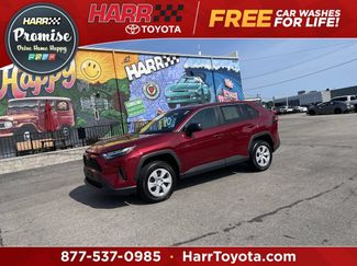 Used 2024 Toyota RAV4 LE AWD/4WD video 1