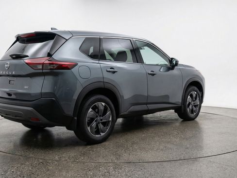 Used 2025 Nissan Rogue SV AWD/4WD image 9