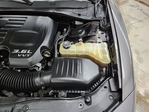 Used 2019 Dodge Charger SXT image 42