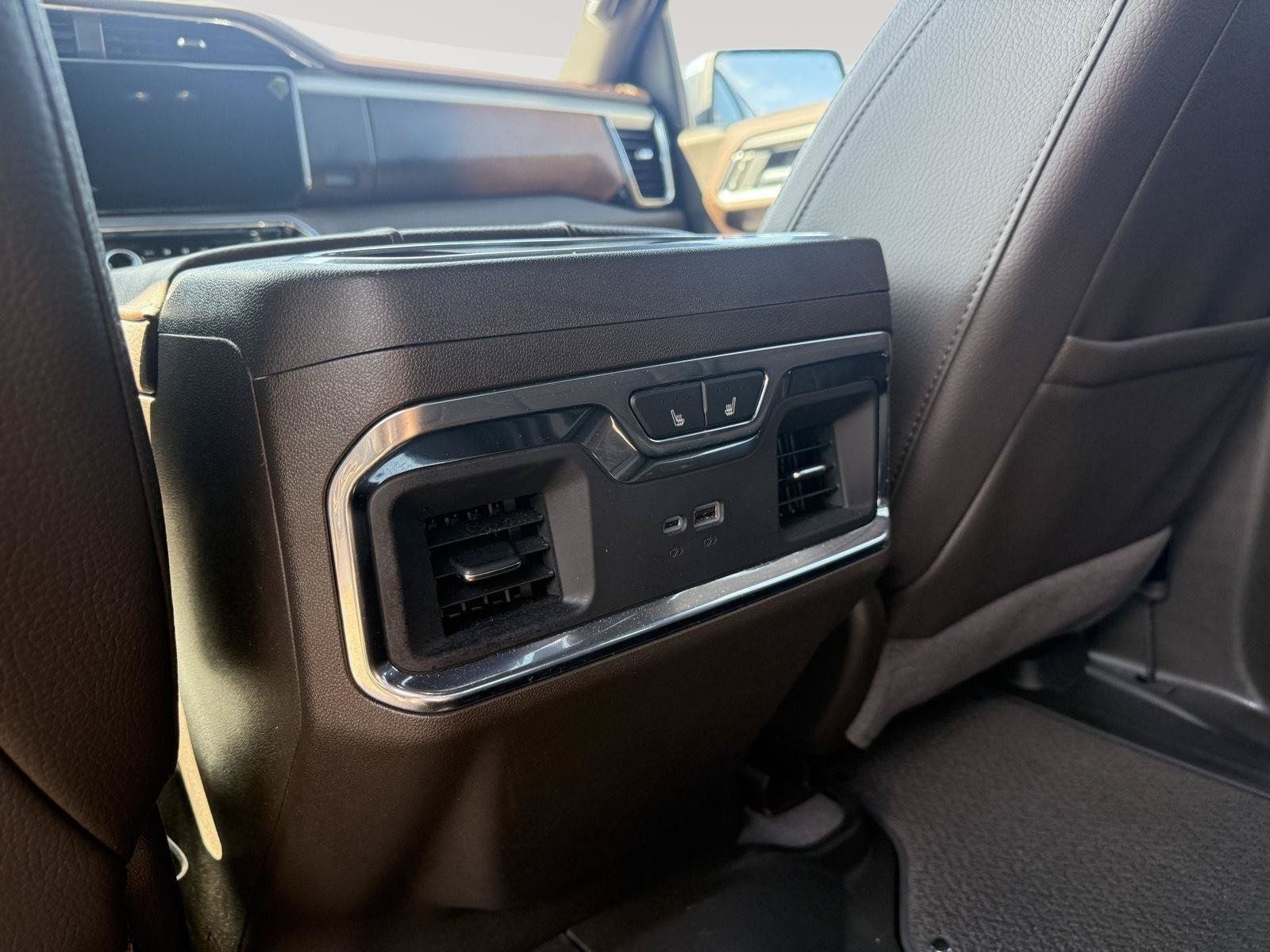 Used 2025 GMC Sierra 1500 Denali w/ Denali Reserve Package AWD/4WD image 13