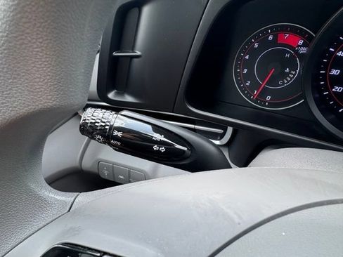 Used 2023 Hyundai Elantra SEL FWD image 28