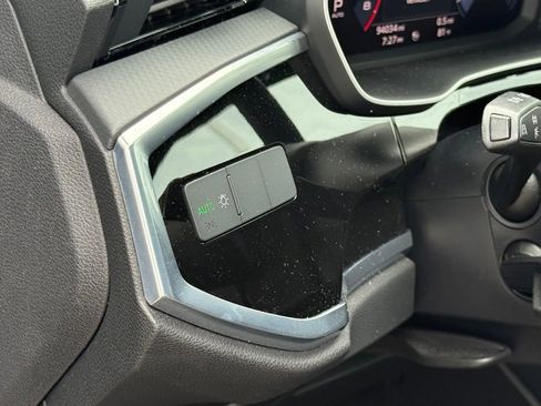 Used 2020 Audi Q3 2.0T Premium w/ Convenience Package image 62