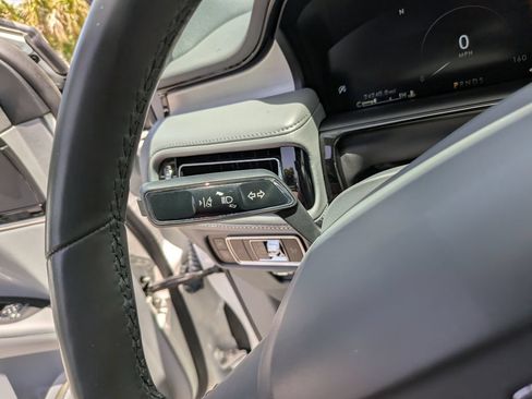 Used 2023 Lincoln Nautilus Reserve FWD image 33
