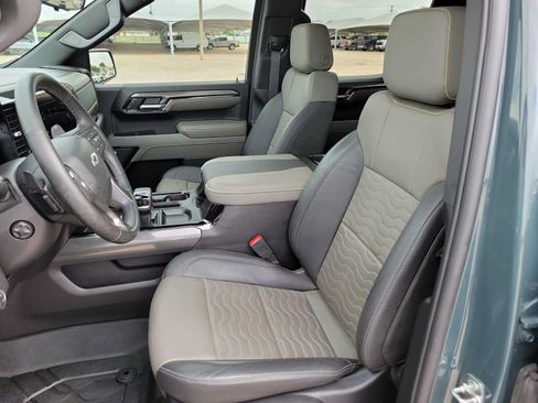 Used 2025 Chevrolet Silverado 1500 ZR2 w/ Technology Package AWD/4WD image 15