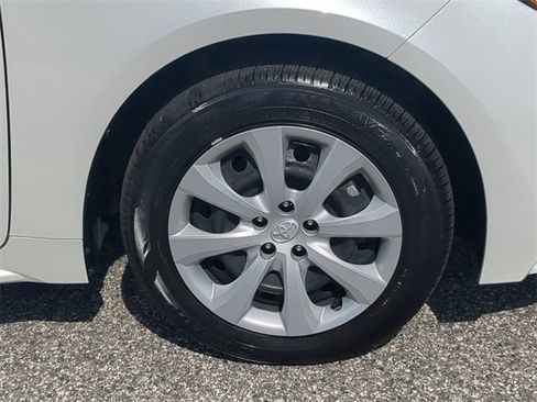 Certified 2025 Toyota Corolla LE image 11