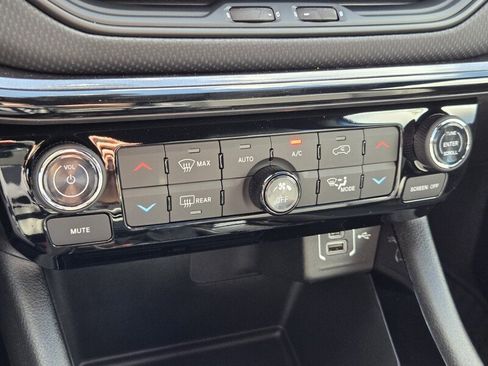 New 2026 Jeep Compass Latitude image 18