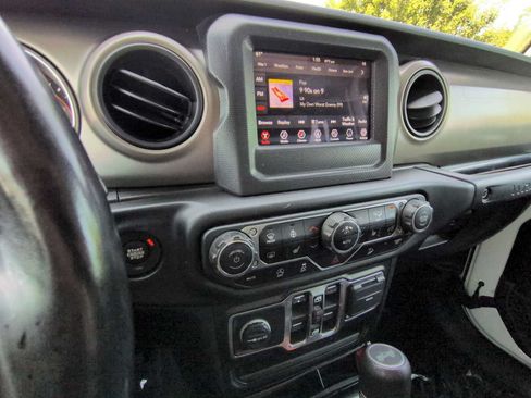 Used 2020 Jeep Wrangler Unlimited Sport S AWD/4WD image 28