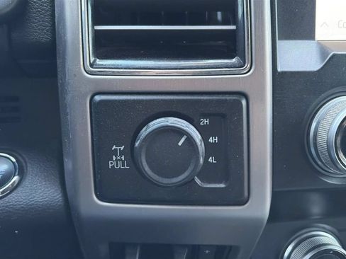 Used 2020 Ford F350 Platinum w/ FX4 Off-Road Package AWD/4WD image 15