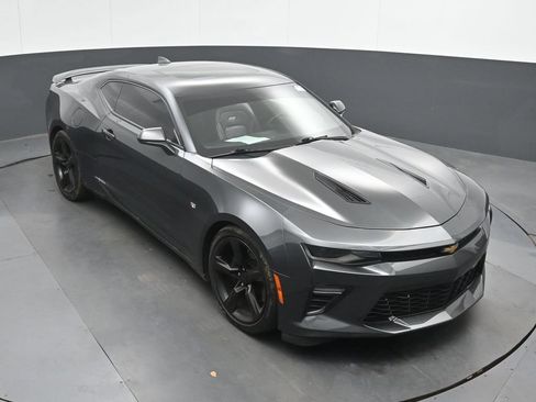 Used 2016 Chevrolet Camaro SS RWD image 35