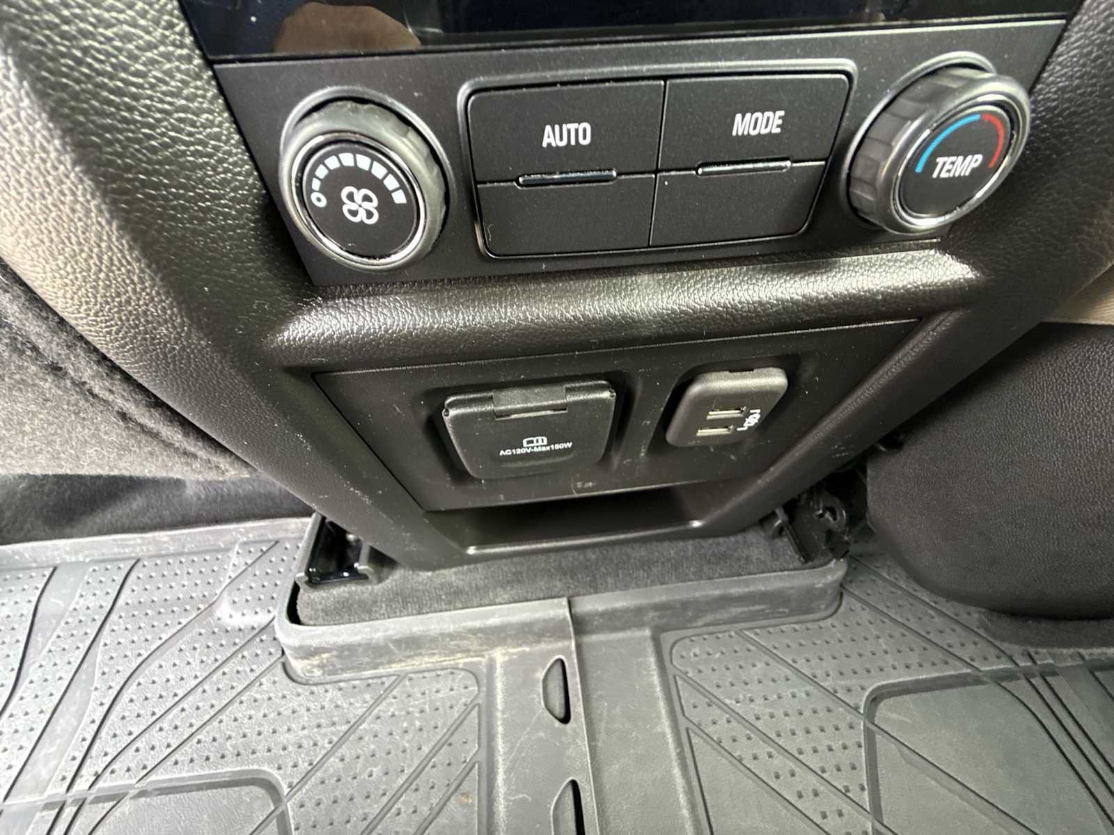 Certified 2023 Chevrolet Traverse LT w/ LPO, Floor Liner Package AWD/4WD image 20