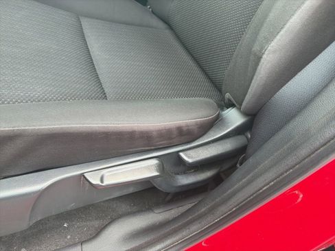 Used 2017 Honda HR-V EX image 13