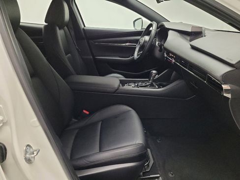 Used 2020 MAZDA MAZDA3 Hatchback w/ Preferred Package image 21