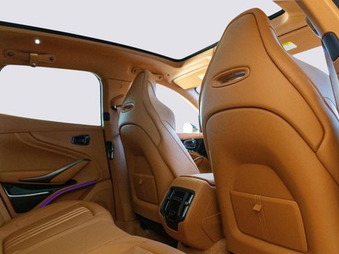 New 2026 Aston Martin DBX 707 image 38