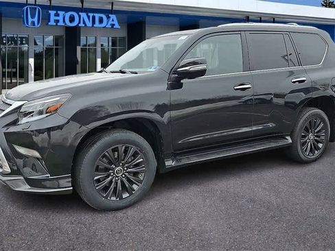 Used 2023 Lexus GX 460 Luxury w/ Sport Design Package image 4