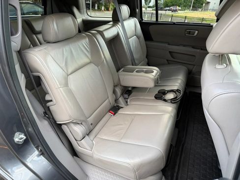 Used 2011 Honda Pilot Touring image 24