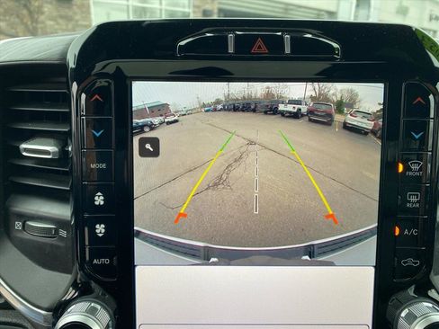 Used 2023 RAM 1500 Laramie AWD/4WD image 17