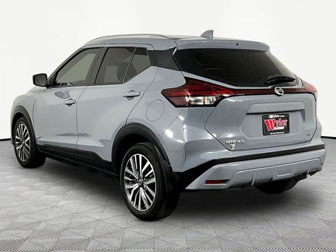 Used 2021 Nissan Kicks SV FWD image 4