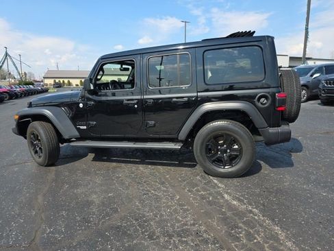 Used 2021 Jeep Wrangler Unlimited Sport w/ Sun And Sound Package AWD/4WD image 4