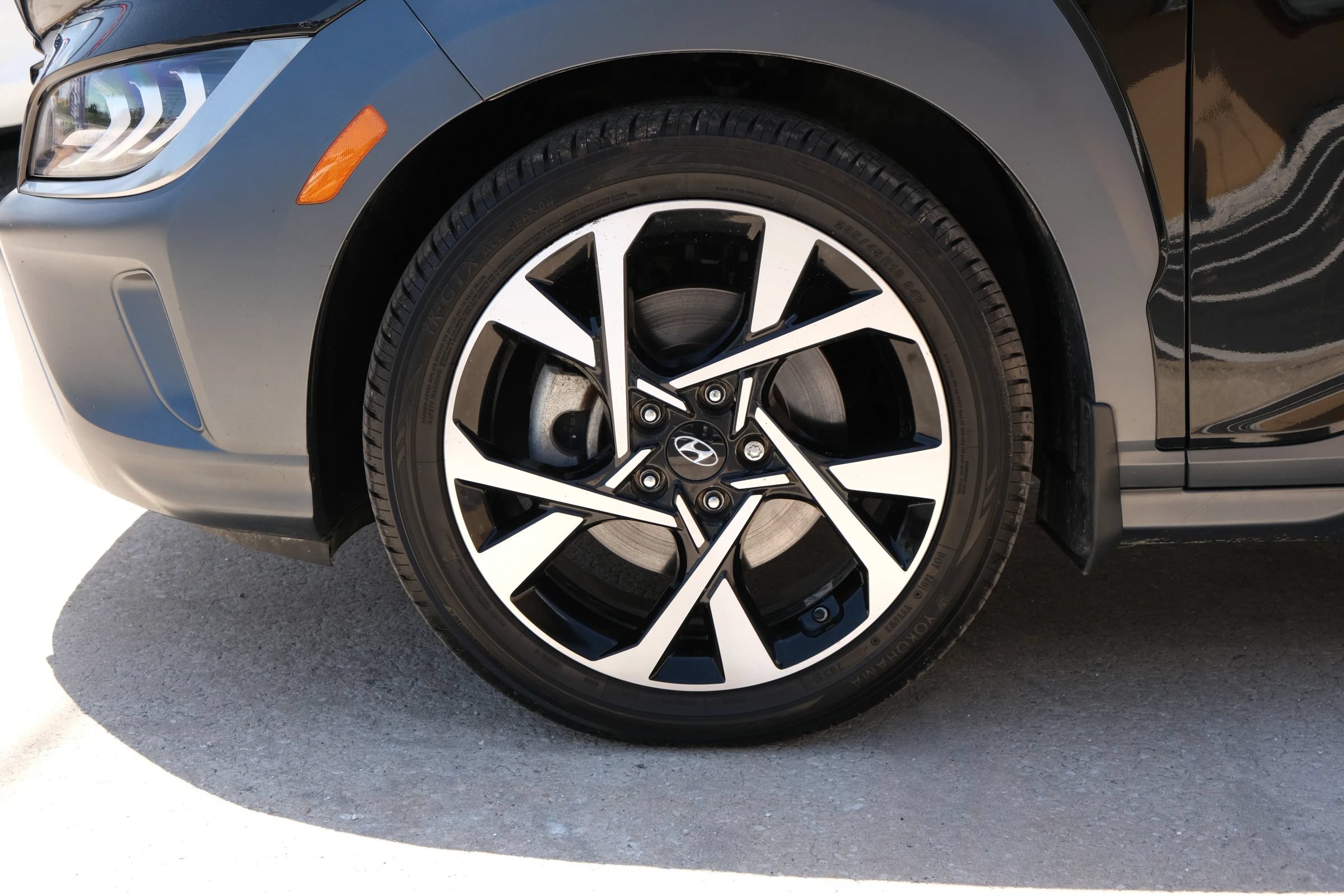 Used 2022 Hyundai Kona Limited FWD image 17