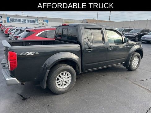 Used 2019 Nissan Frontier SV image 14