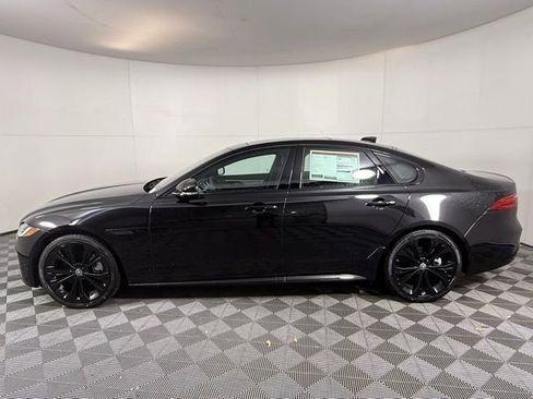 Certified 2024 Jaguar XF R-Dynamic SE image 4