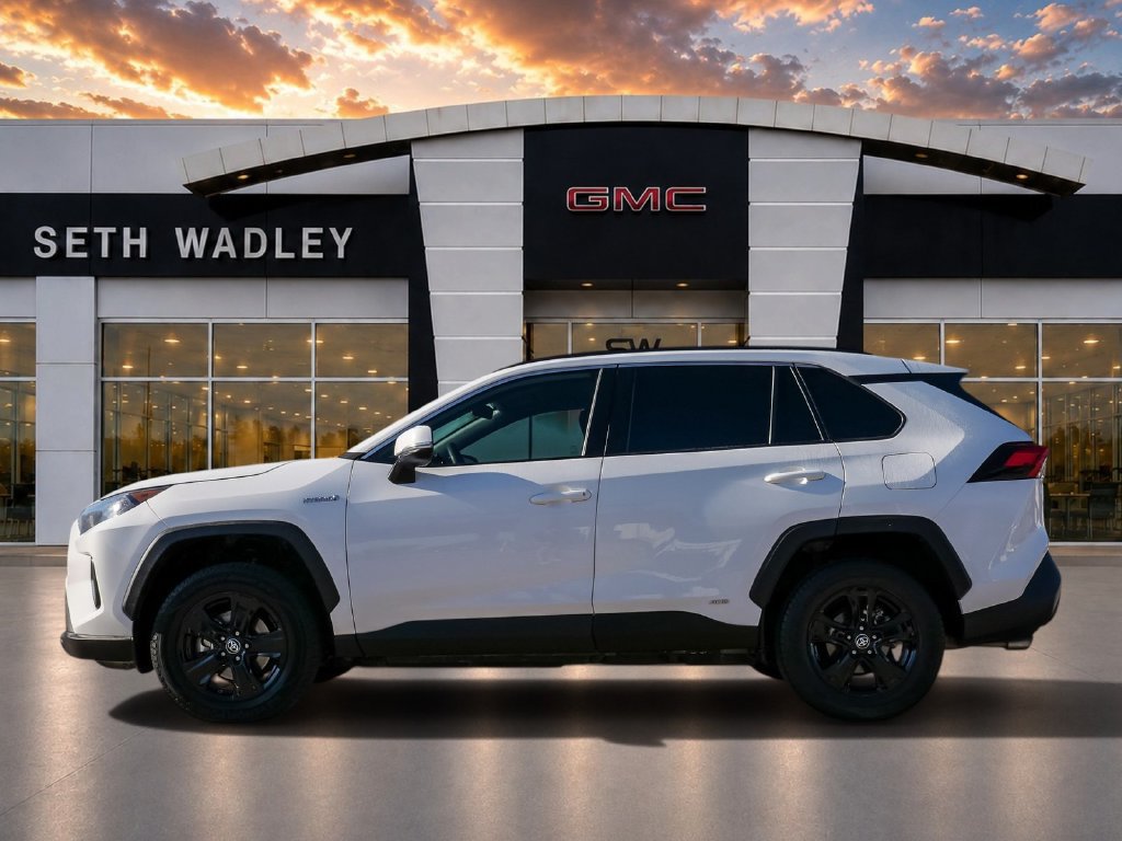 Used 2019 Toyota RAV4 LE AWD/4WD image 4