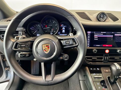 Used 2024 Porsche Macan image 13