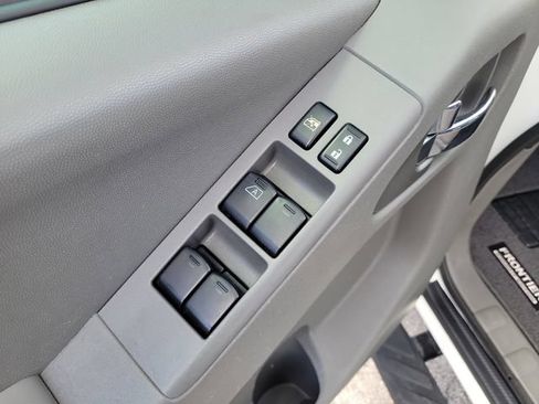 Used 2019 Nissan Frontier SV w/ Value Truck Package RWD image 16