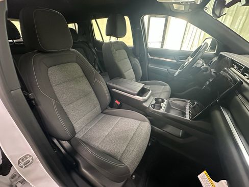 Certified 2025 GMC Terrain Elevation image 18