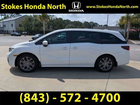 Certified 2025 Honda Odyssey Touring image 11