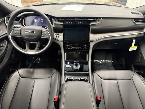 New 2025 Jeep Grand Cherokee Limited w/ Trailer Tow Package image 4