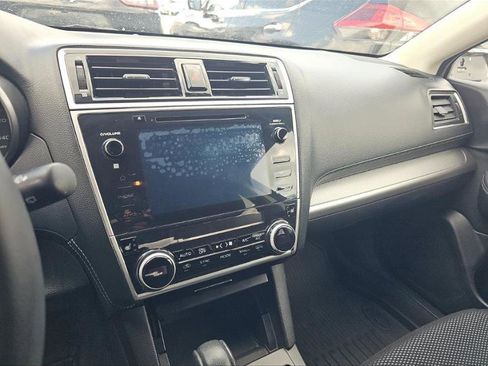 Used 2019 Subaru Outback 2.5i Premium AWD/4WD image 5